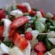 Erdbeer-Spargel-Salat mit Mozarella und Honigdressing